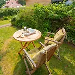 2 Bed In Whitby Oc-ra004